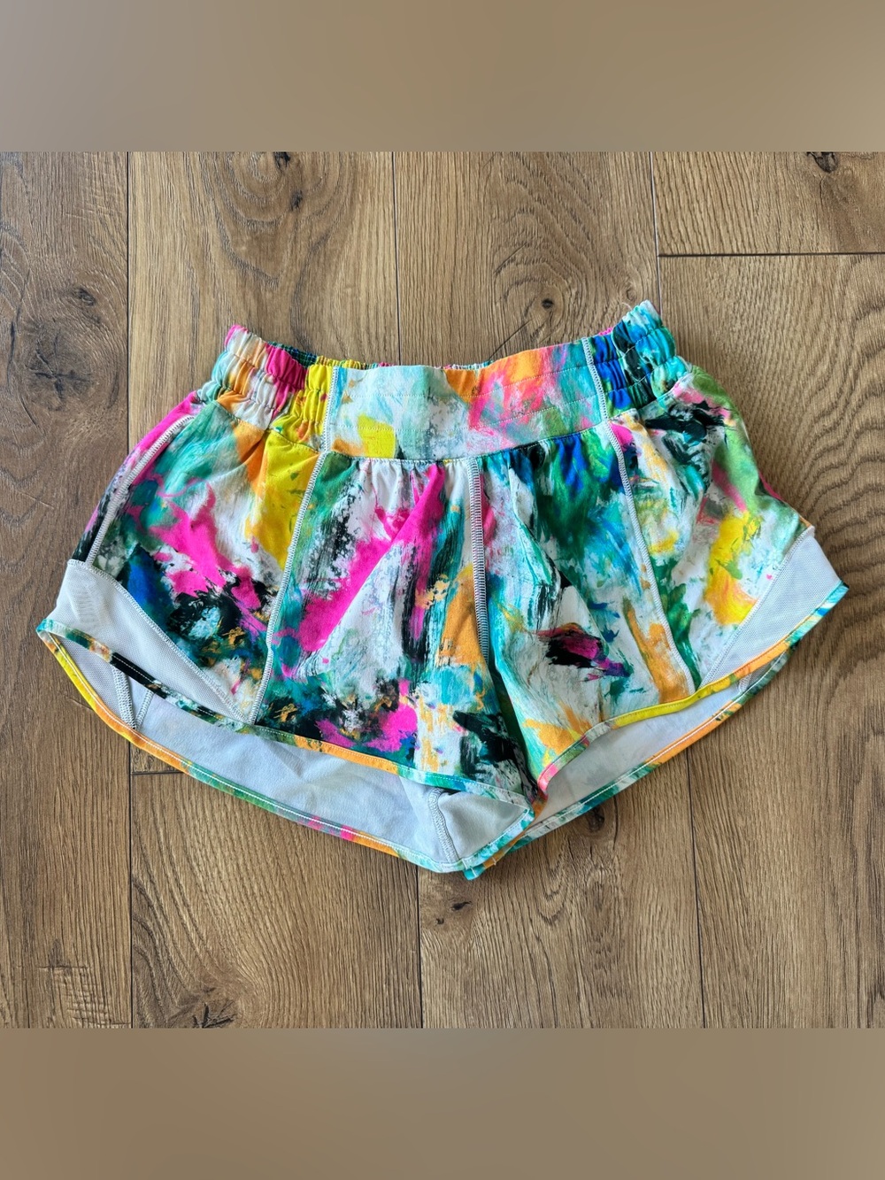 lululemon athletica hotty hot LR 2.5 inch Athletic Shorts
